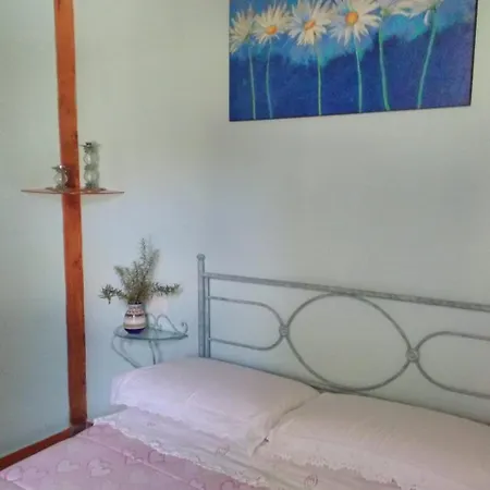 'o לינה וארוחת בוקר פוזולי